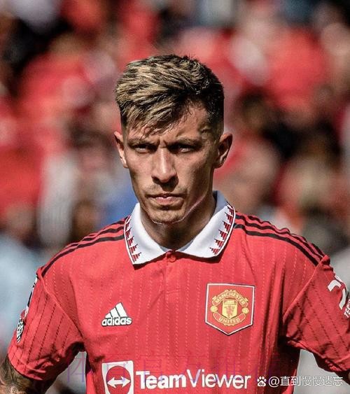 记者:皇马关注曼联后卫利马 有意明夏补强防线 记者:皇马关注曼联后卫利马 有意明夏补强防线