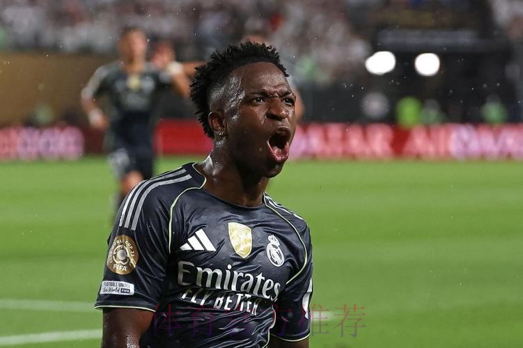 皇马3-0萨尔茨堡头名出线 维尼传射巴尔韦德破门